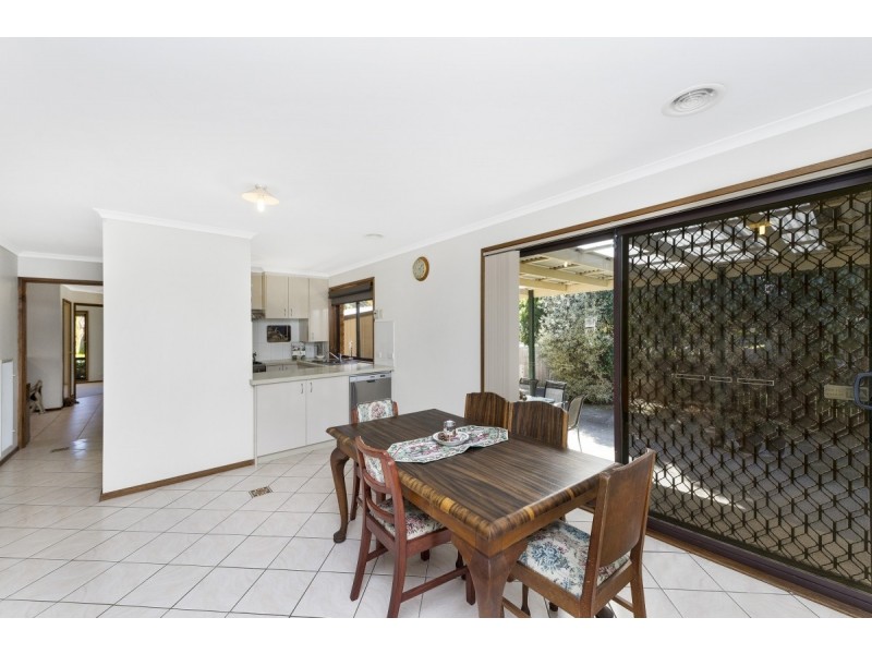 4 Chardonnay Place, Queanbeyan NSW 2620