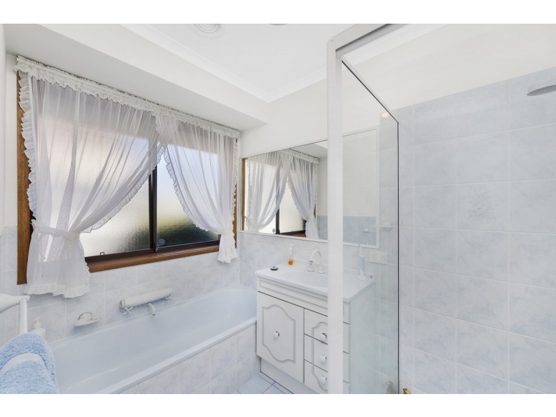 4 Chardonnay Place, Queanbeyan NSW 2620