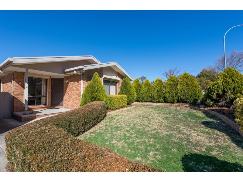 4 Chardonnay Place, Queanbeyan NSW 2620