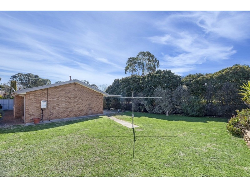 4 Chardonnay Place, Queanbeyan NSW 2620
