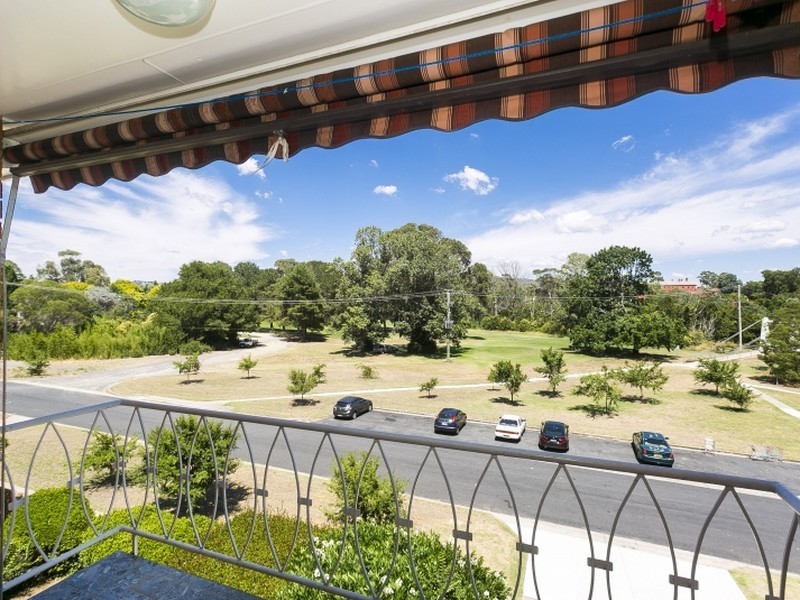 10/56 Trinculo Place, Queanbeyan NSW 2620