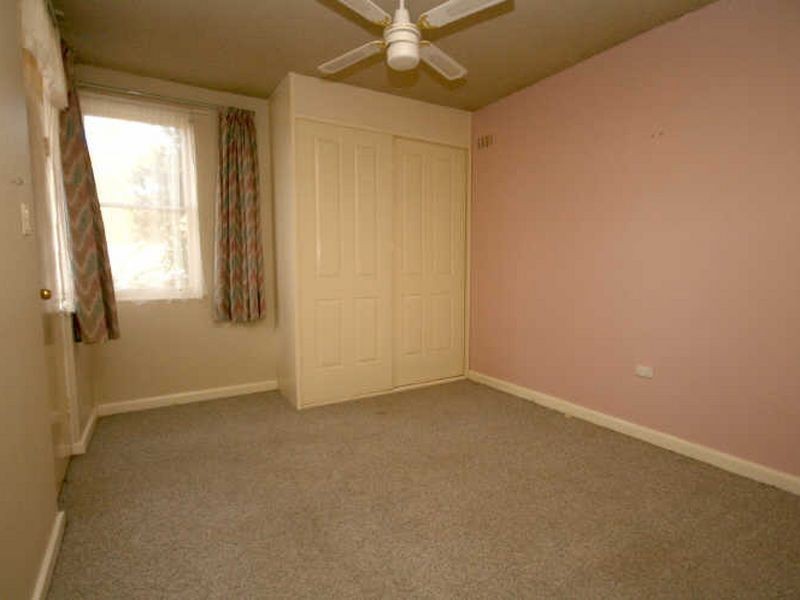 4/35 Crawford, Queanbeyan NSW 2620