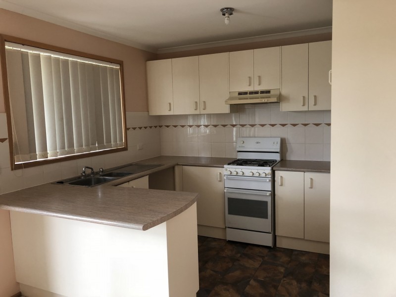 26/4 Redwood Avenue, Jerrabomberra NSW 2619