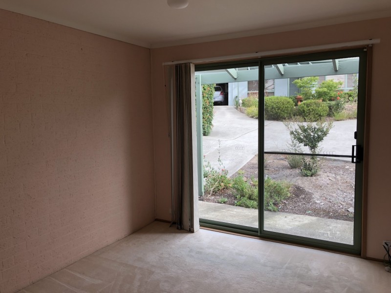 26/4 Redwood Avenue, Jerrabomberra NSW 2619