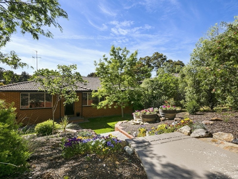 13 Monk Place, Queanbeyan NSW 2620