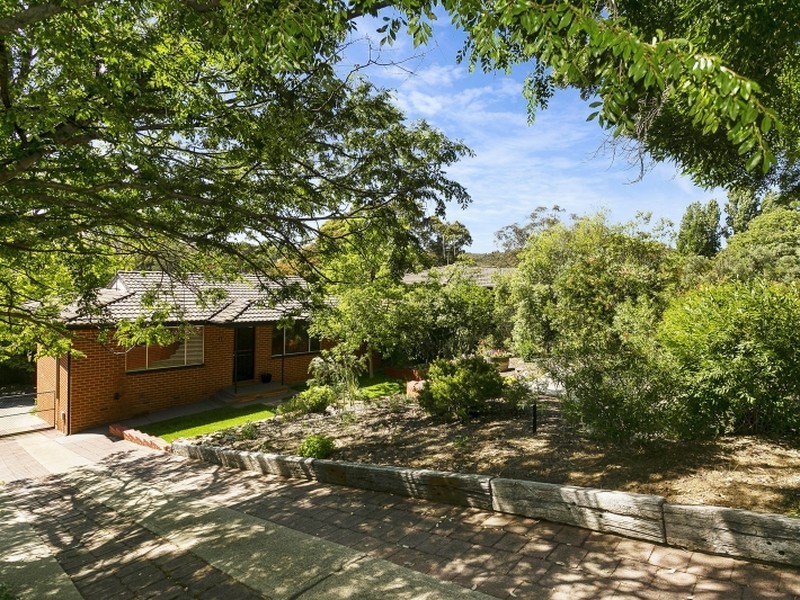 13 Monk Place, Queanbeyan NSW 2620