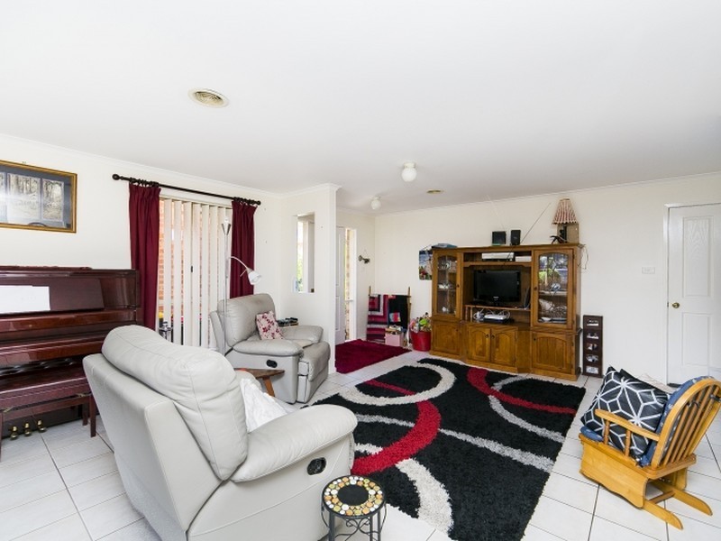 2/1A McKeahnie Street, Queanbeyan NSW 2620