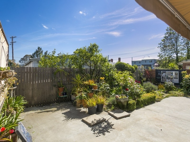 2/1A McKeahnie Street, Queanbeyan NSW 2620