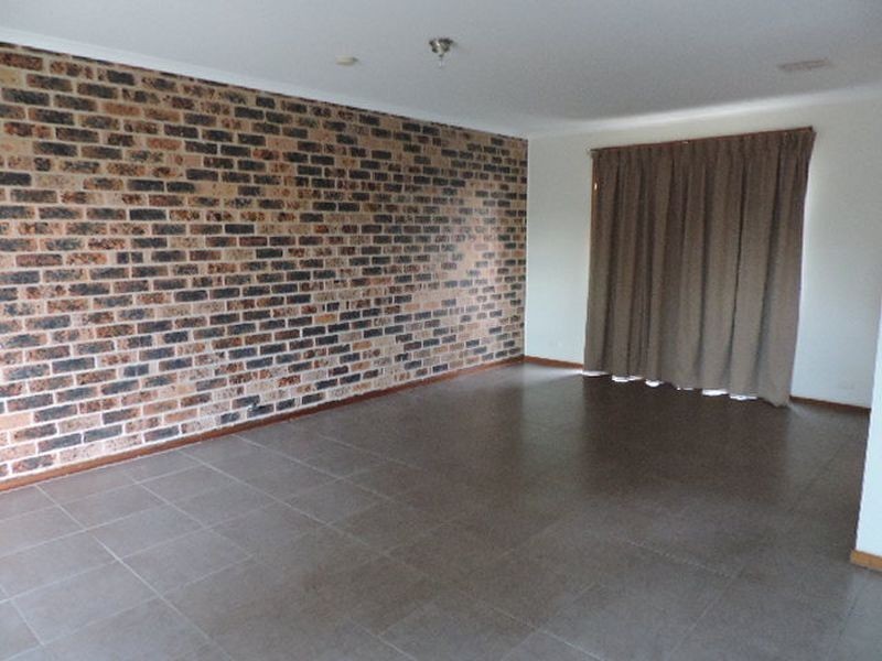 1/24 Southbar Road, Queanbeyan NSW 2620