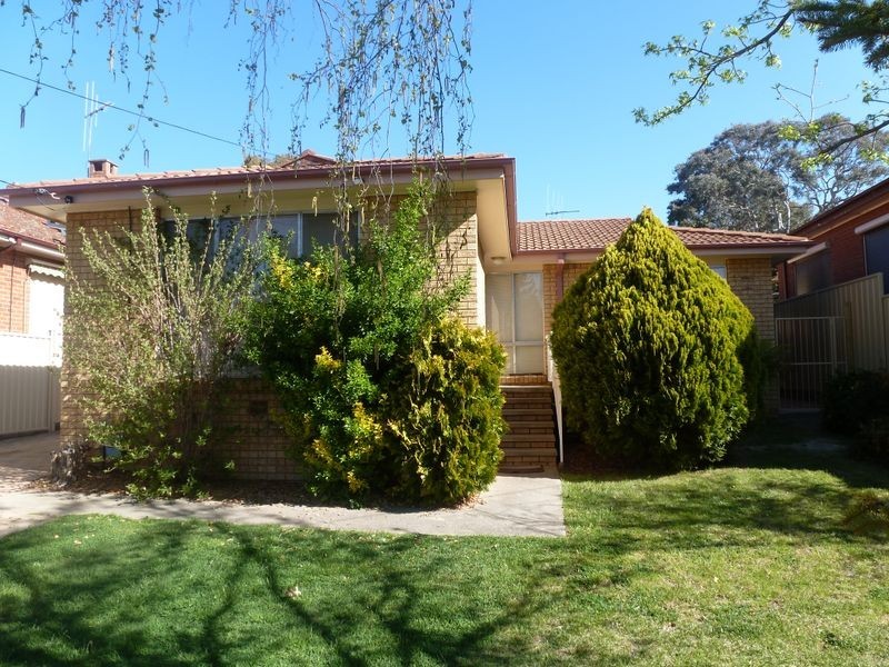 22 Fergus Road, Queanbeyan NSW 2620