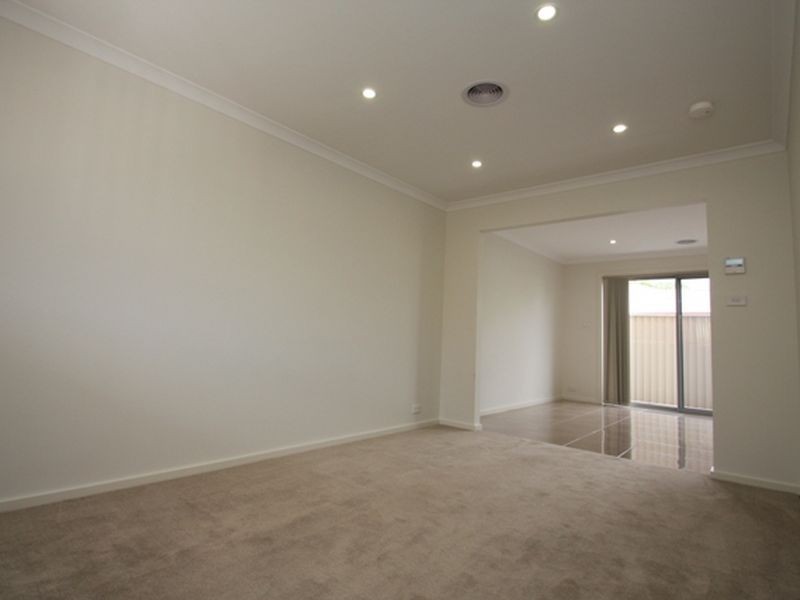 6/10-12 Mulloon Street, Queanbeyan NSW 2620