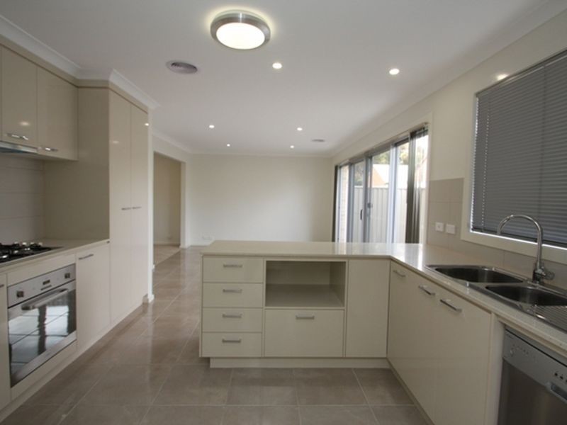 6/10-12 Mulloon Street, Queanbeyan NSW 2620