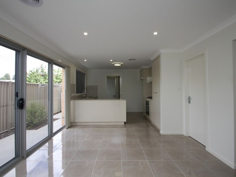 6/10-12 Mulloon Street, Queanbeyan NSW 2620