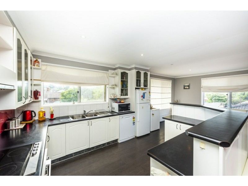 81 Pindari Crescent, Queanbeyan NSW 2620