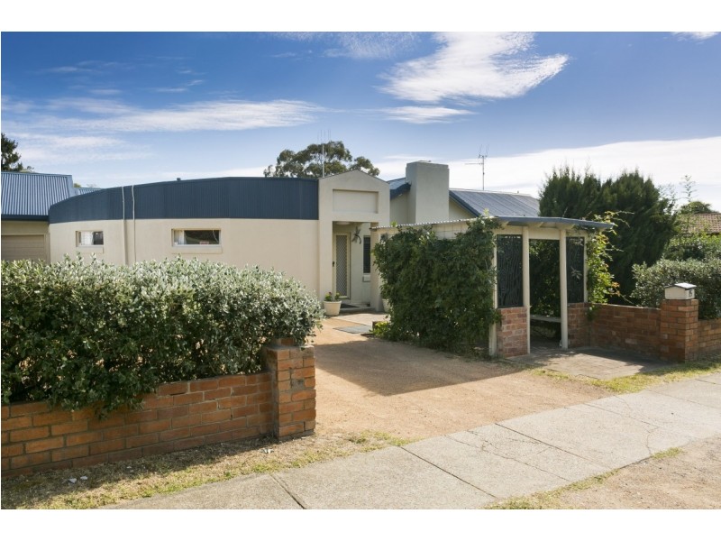 15 Munro Road, Queanbeyan NSW 2620