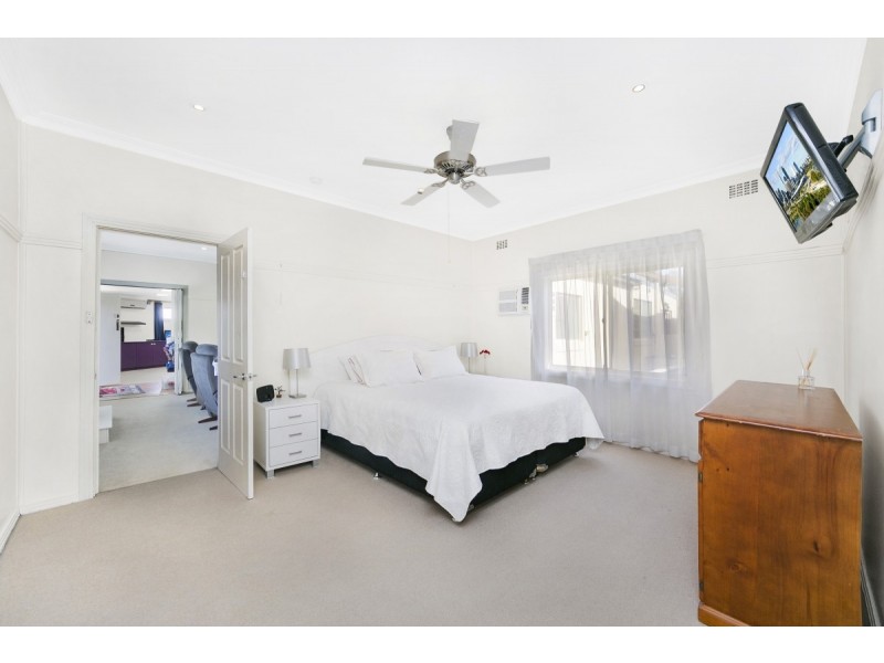 15 Munro Road, Queanbeyan NSW 2620