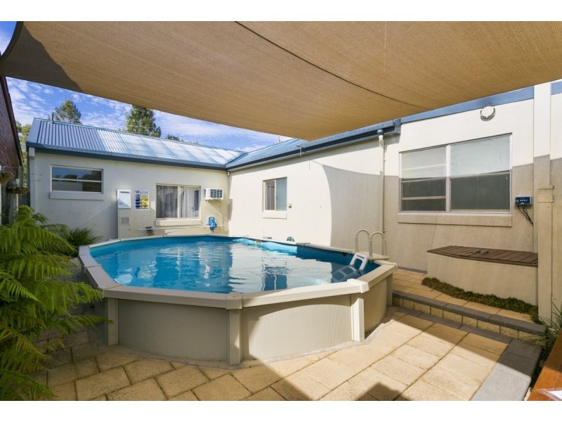 15 Munro Road, Queanbeyan NSW 2620