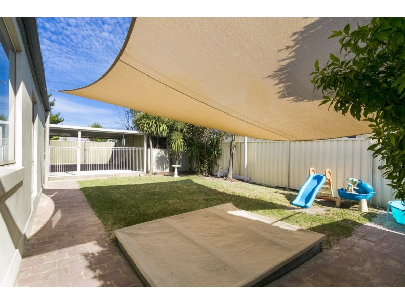 15 Munro Road, Queanbeyan NSW 2620