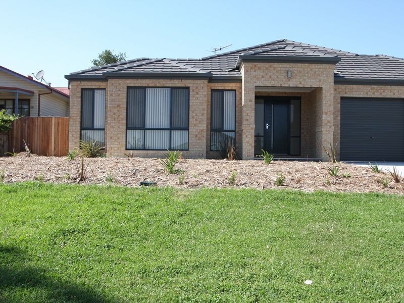 2 Brook Street, Queanbeyan NSW 2620
