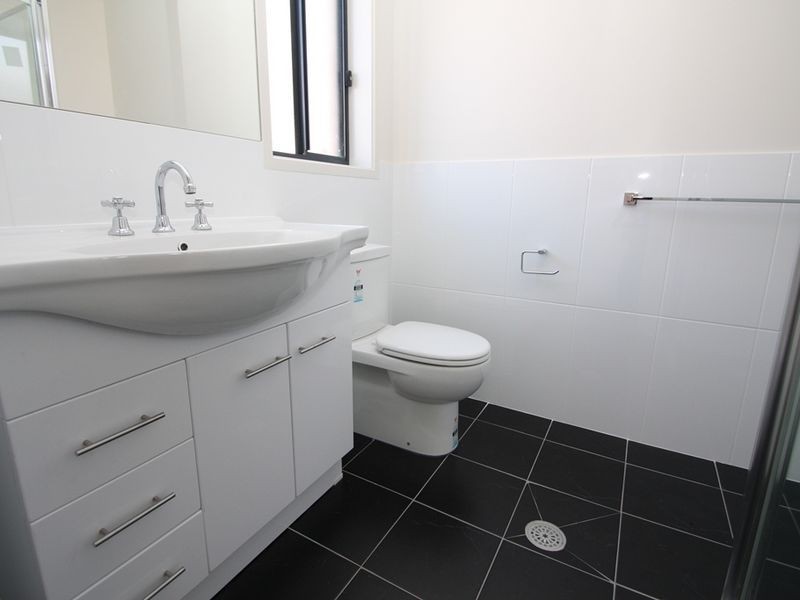 2 Brook Street, Queanbeyan NSW 2620