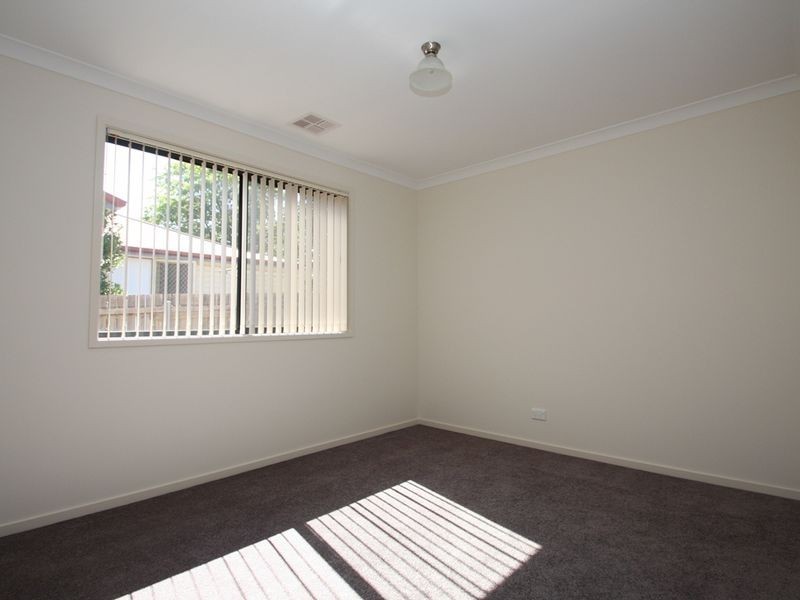 2 Brook Street, Queanbeyan NSW 2620