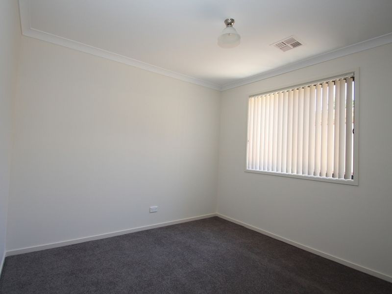 2 Brook Street, Queanbeyan NSW 2620