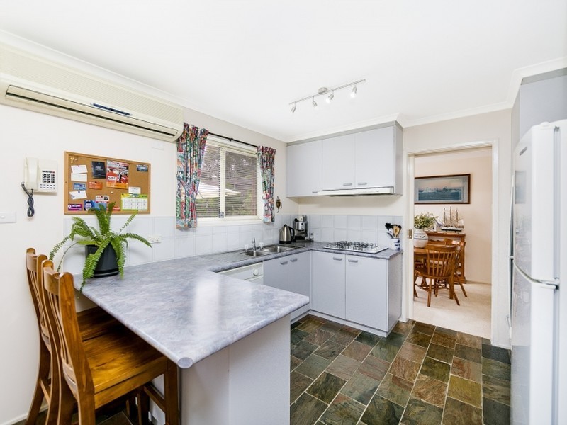 26 Kinlyside Avenue, Jerrabomberra NSW 2619