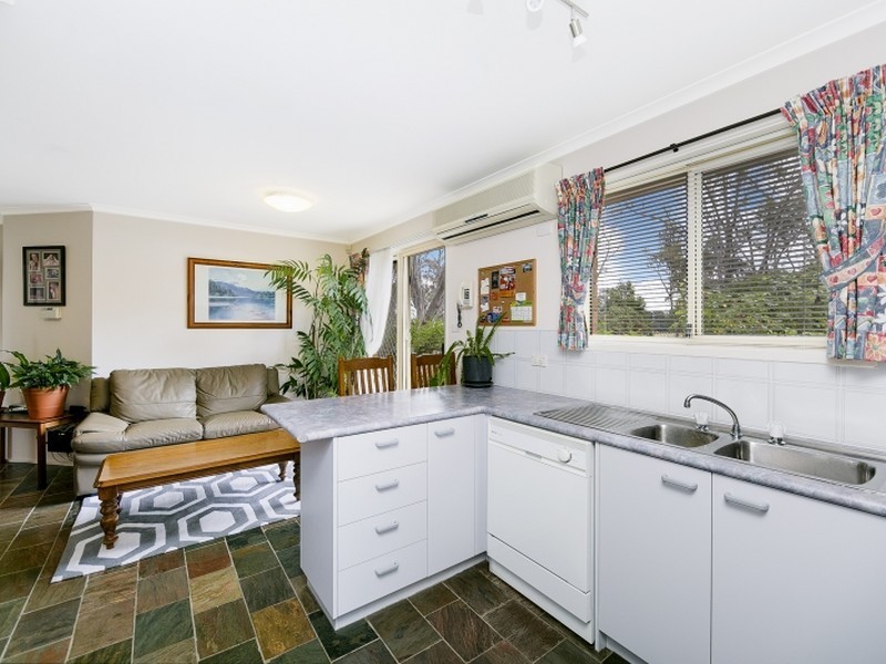 26 Kinlyside Avenue, Jerrabomberra NSW 2619