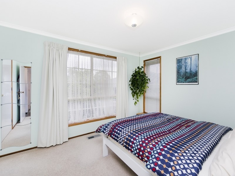 26 Kinlyside Avenue, Jerrabomberra NSW 2619