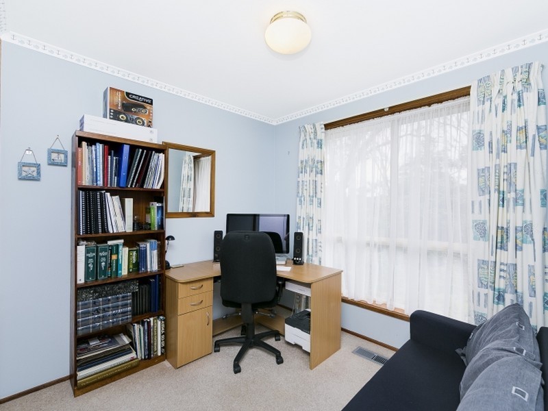 26 Kinlyside Avenue, Jerrabomberra NSW 2619