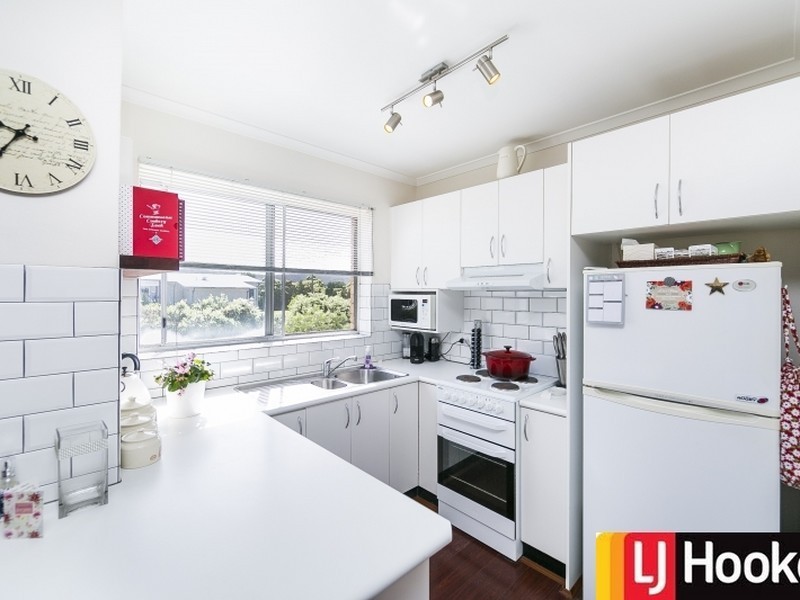 2/17 Carinya Street, Queanbeyan NSW 2620