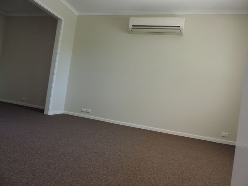 2/13 Kathleen Street, Queanbeyan NSW 2620