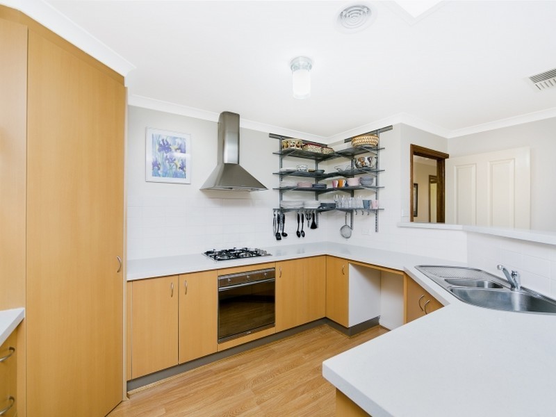 44 Stonehaven Circuit, Queanbeyan NSW 2620