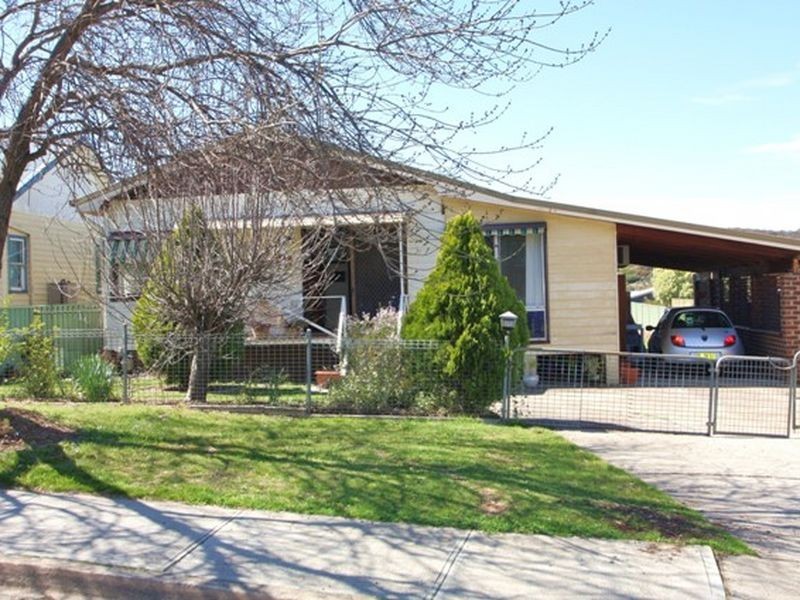 31 Sunnybar Parade, Queanbeyan NSW 2620