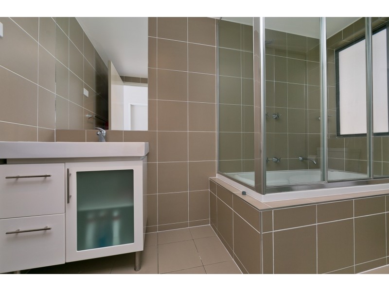 8C/17 Uriarra Road, Queanbeyan NSW 2620