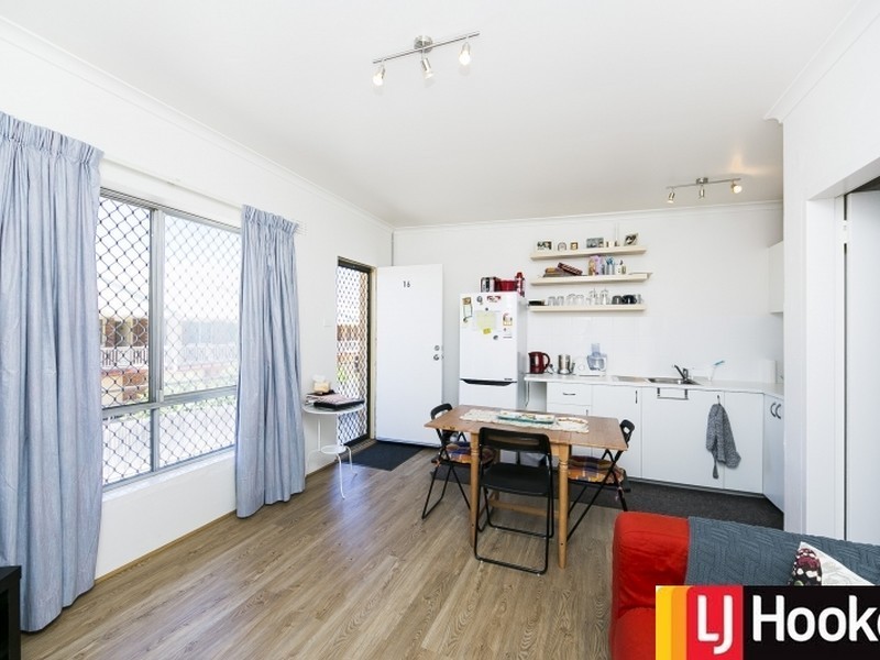 16/9 Macquiod Street, Queanbeyan NSW 2620