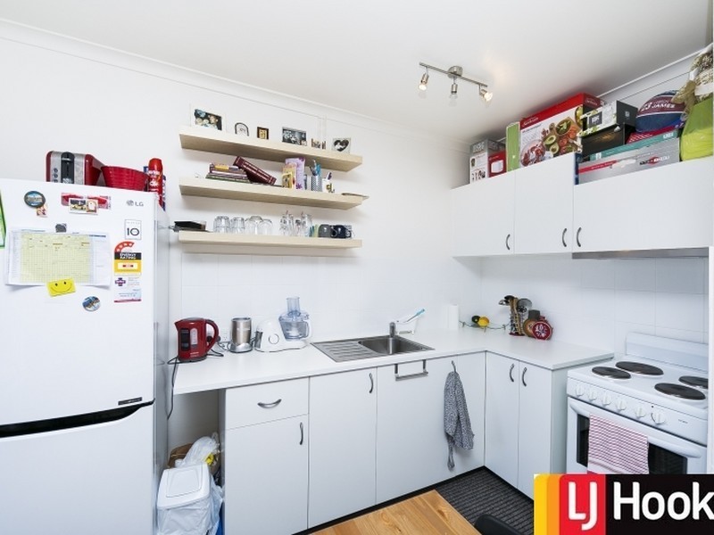 16/9 Macquiod Street, Queanbeyan NSW 2620