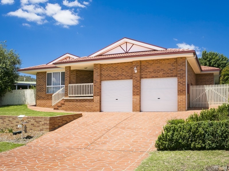 26 Colverwell Crescent, Jerrabomberra NSW 2619