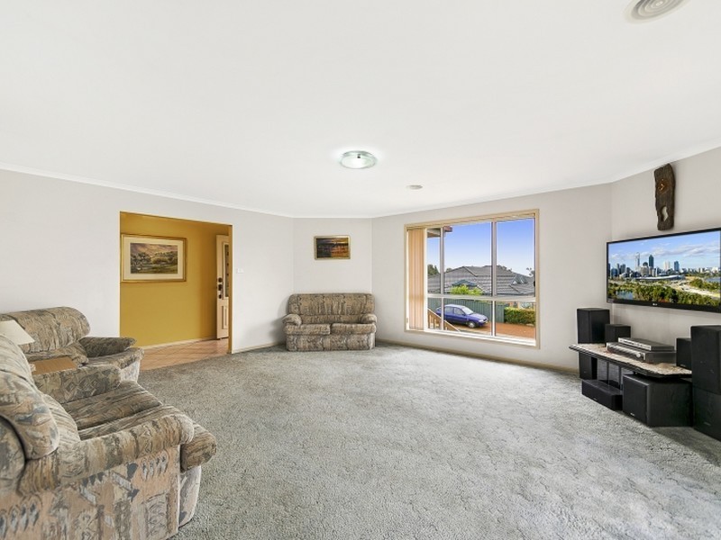 26 Colverwell Crescent, Jerrabomberra NSW 2619