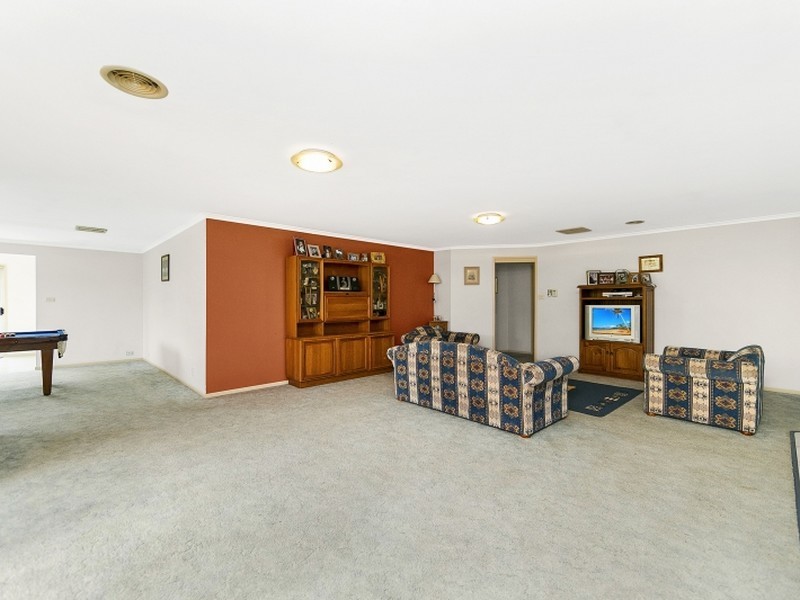 26 Colverwell Crescent, Jerrabomberra NSW 2619