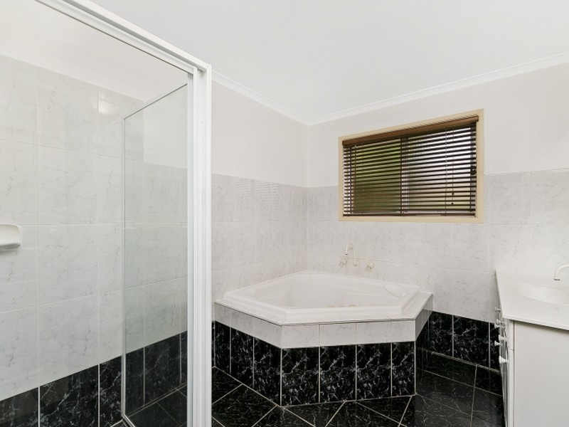 26 Colverwell Crescent, Jerrabomberra NSW 2619