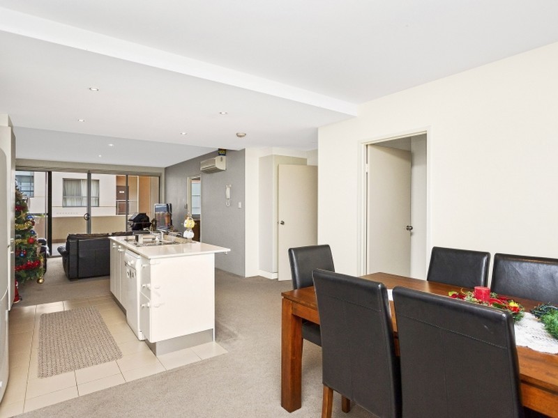 8A/17 Uriarra Road, Queanbeyan NSW 2620