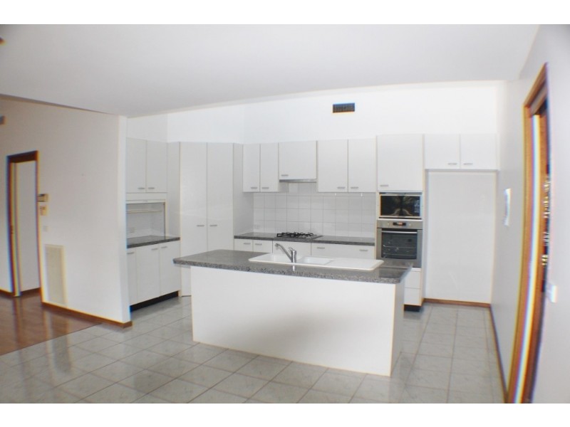 14 Maple Crescent, Jerrabomberra NSW 2619