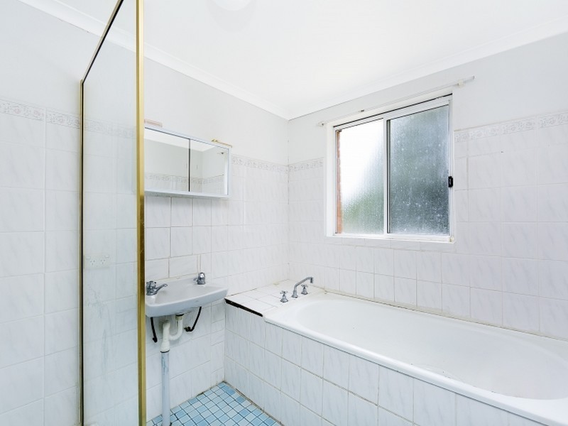 52 Emery Crescent, Queanbeyan NSW 2620