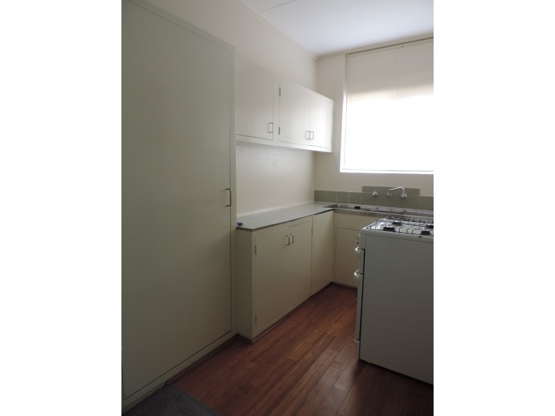 2/18 Gerald St, Queanbeyan NSW 2620