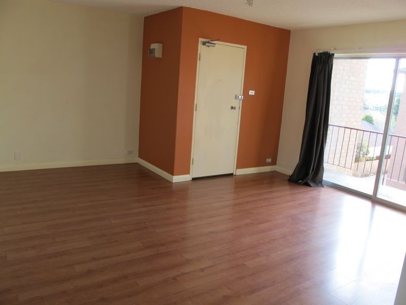 14/104 Henderson Road, Queanbeyan NSW 2620