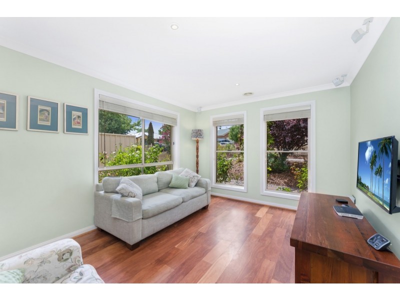 6 Northcliffe Place, Queanbeyan NSW 2620