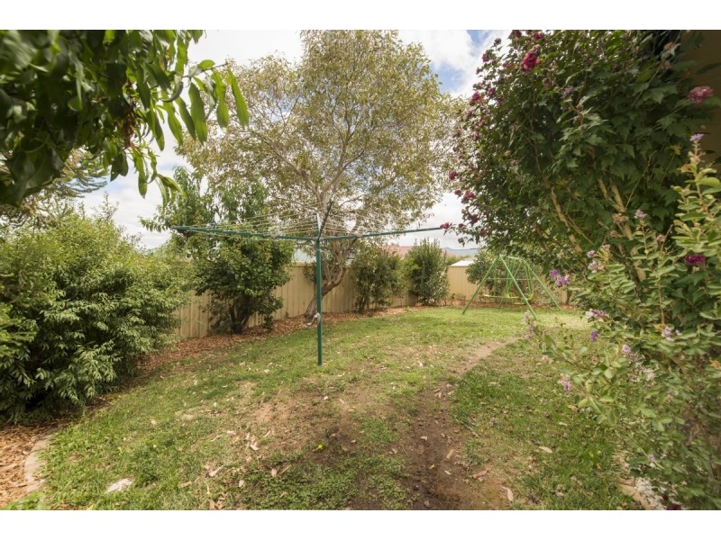 6 Northcliffe Place, Queanbeyan NSW 2620