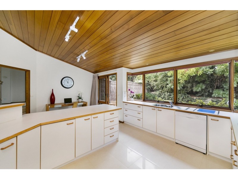 44 Redwood Avenue, Jerrabomberra NSW 2619