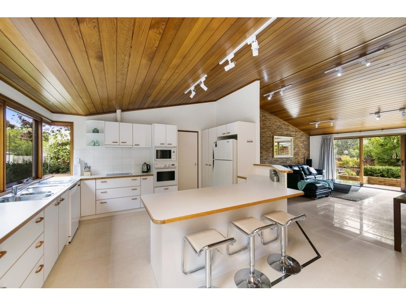 44 Redwood Avenue, Jerrabomberra NSW 2619